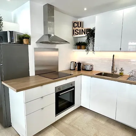 Apartment 3p Refait A Neuf - Parking L430cm X W275cm